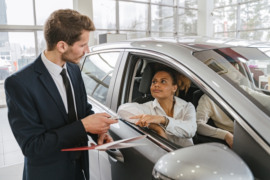 Mistakes to Avoid When Buying a Second Hand Luxury Car